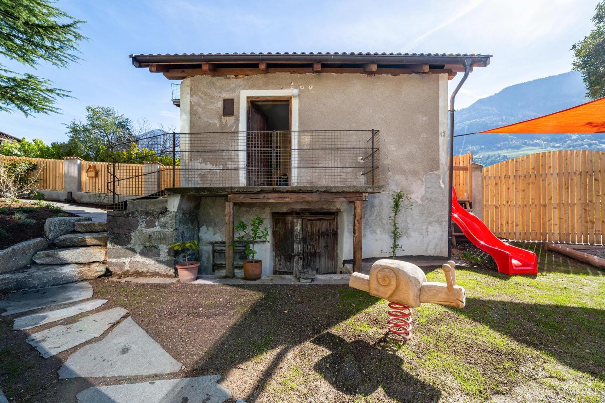 Rosa Unterschoeberlehof - Gloria Apartment Merano